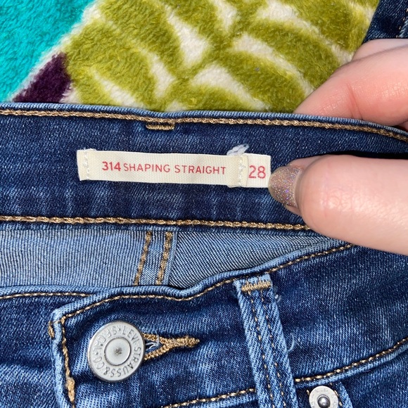 Levi Size 28 Shaping Straight Jeans - Picture 3 of 4